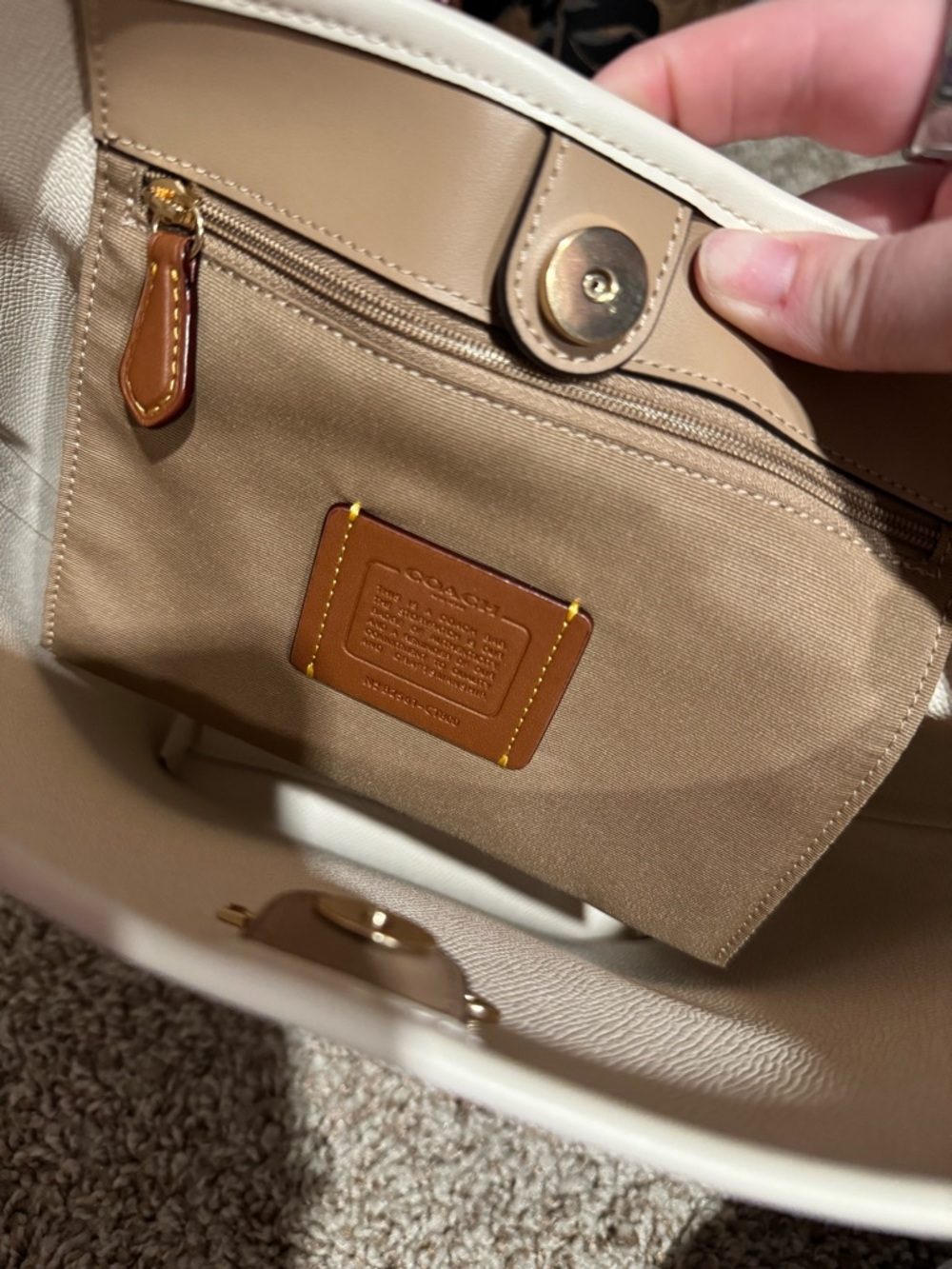 Coach bucket bag - Picture 4 of 4